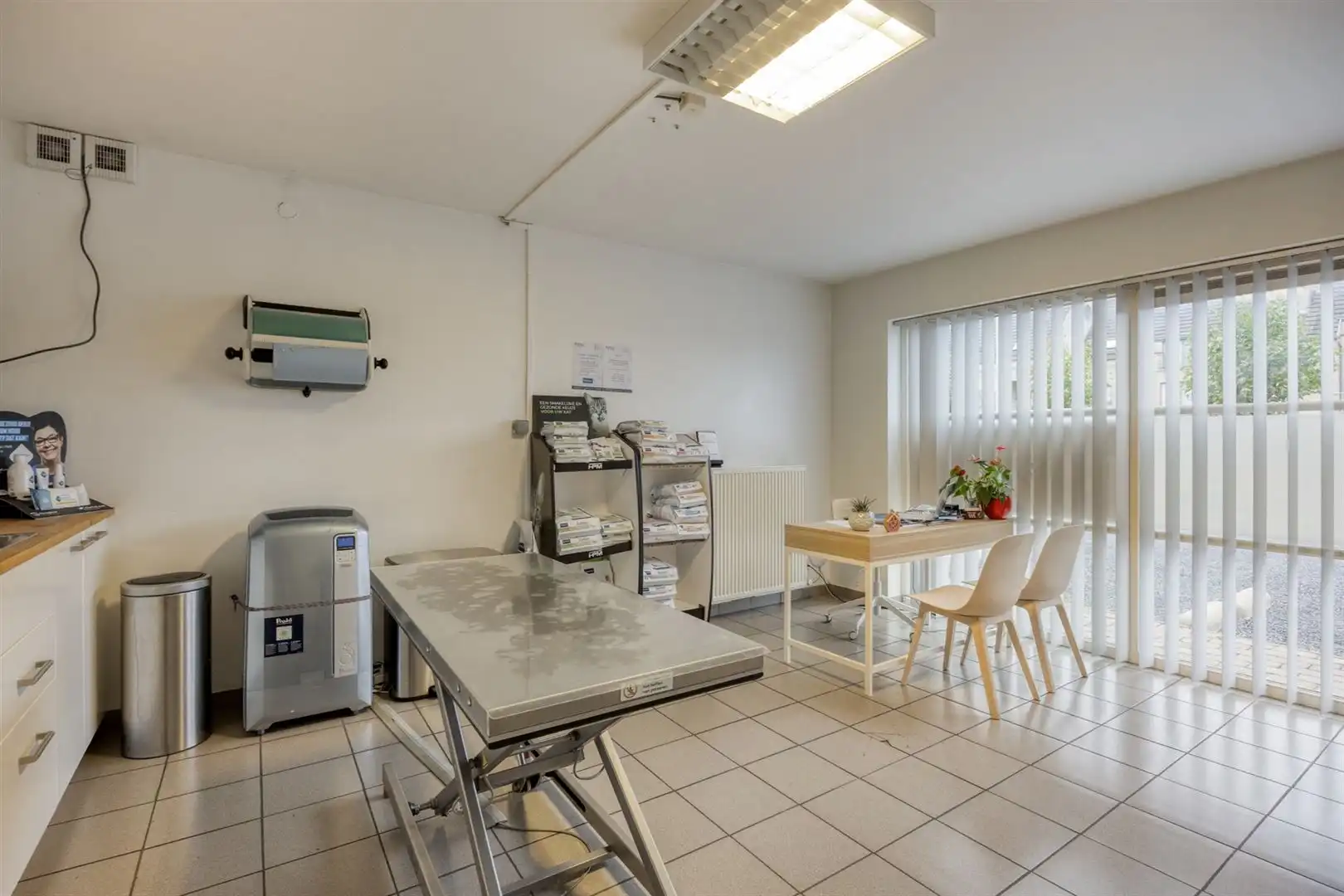 TE HUUR: Polyvalente handelsruimte te Houthalen-Oost!  foto 6