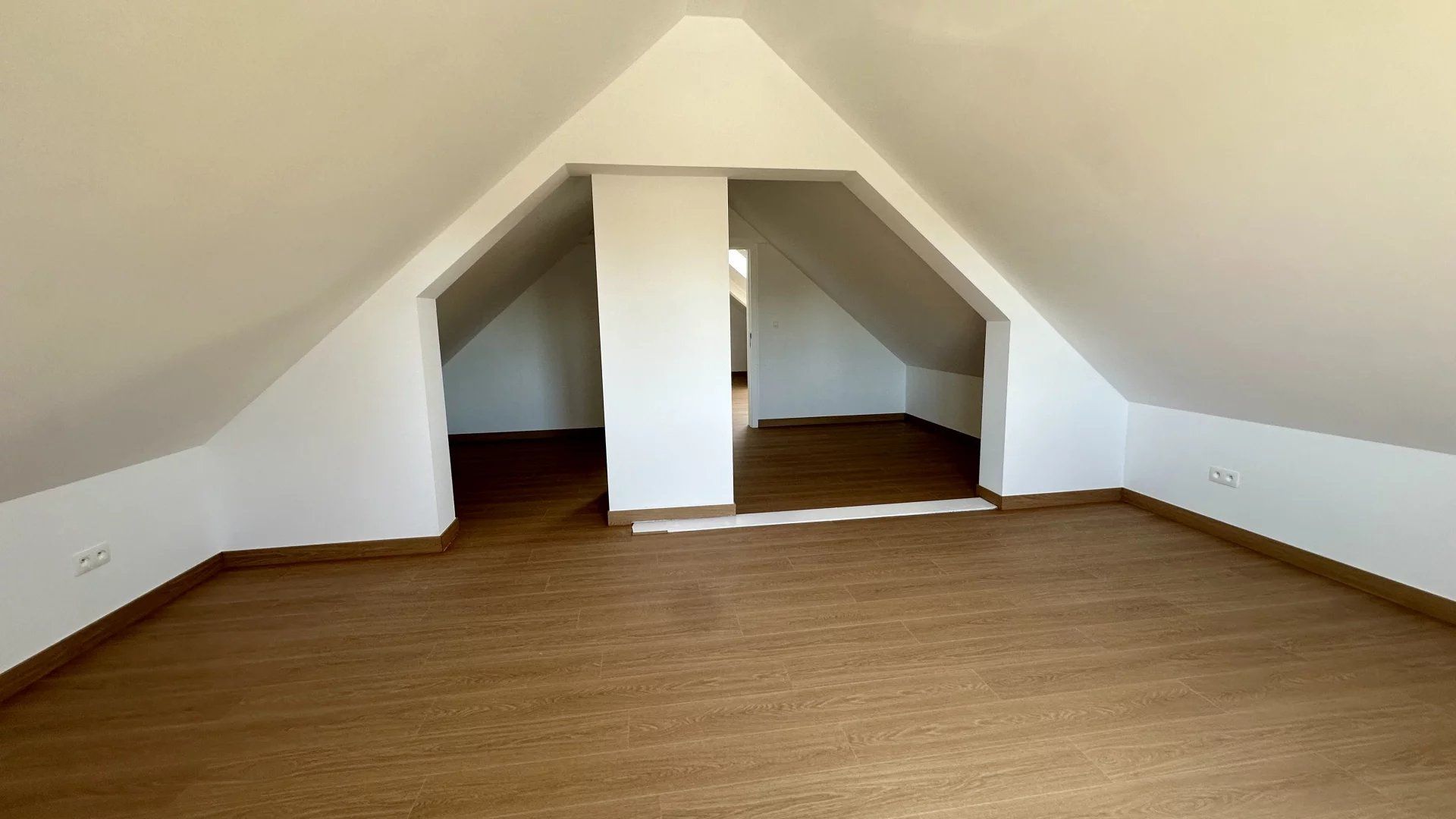 volledig gerenoveerde gezinswoning in Houthalen-Helchteren met 5 slaapkamers en toegang tot natuurgebied foto 20