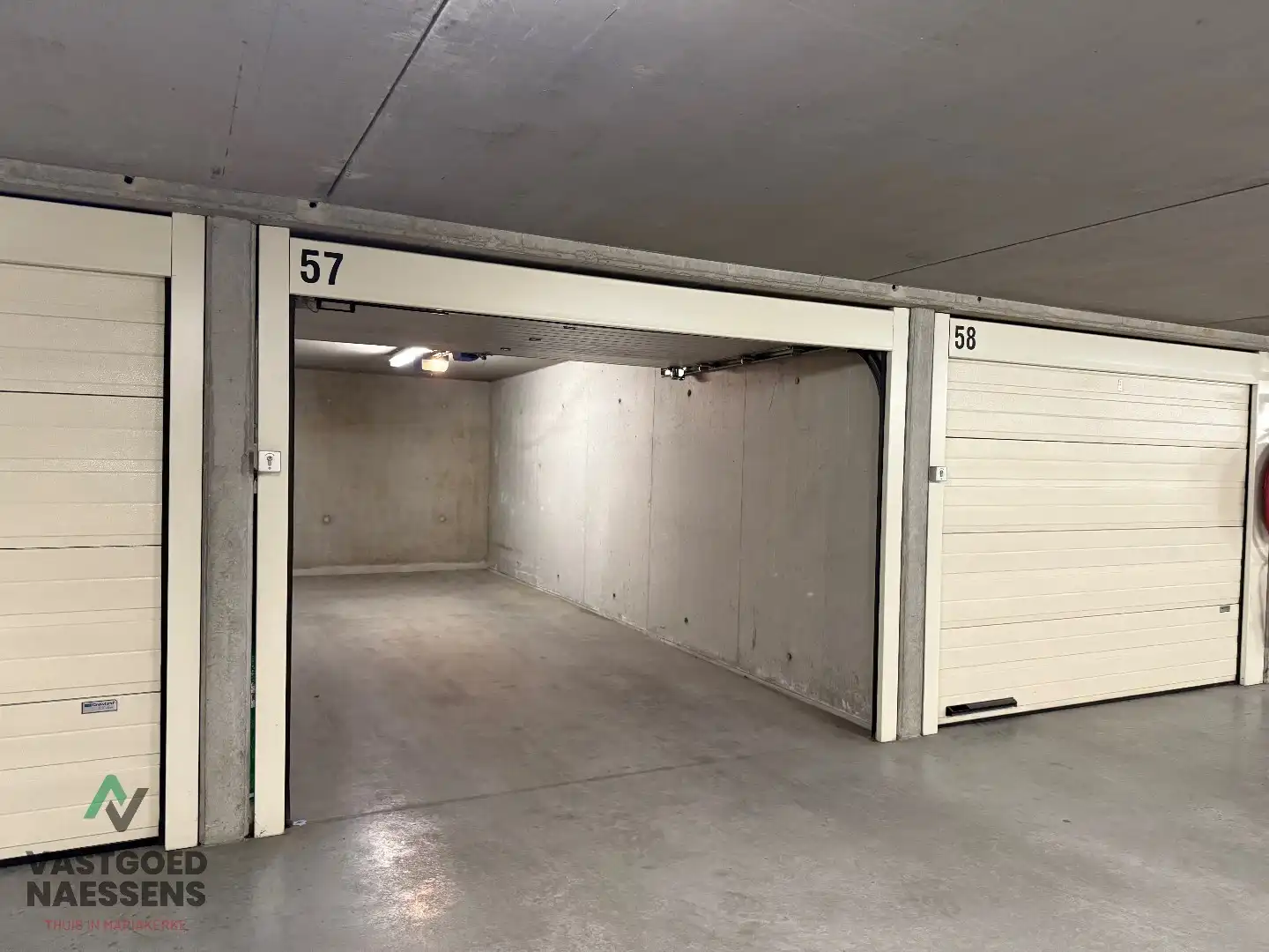 RUIME GARAGEBOX ONDER KINEPOLIS OOSTENDE  foto 2