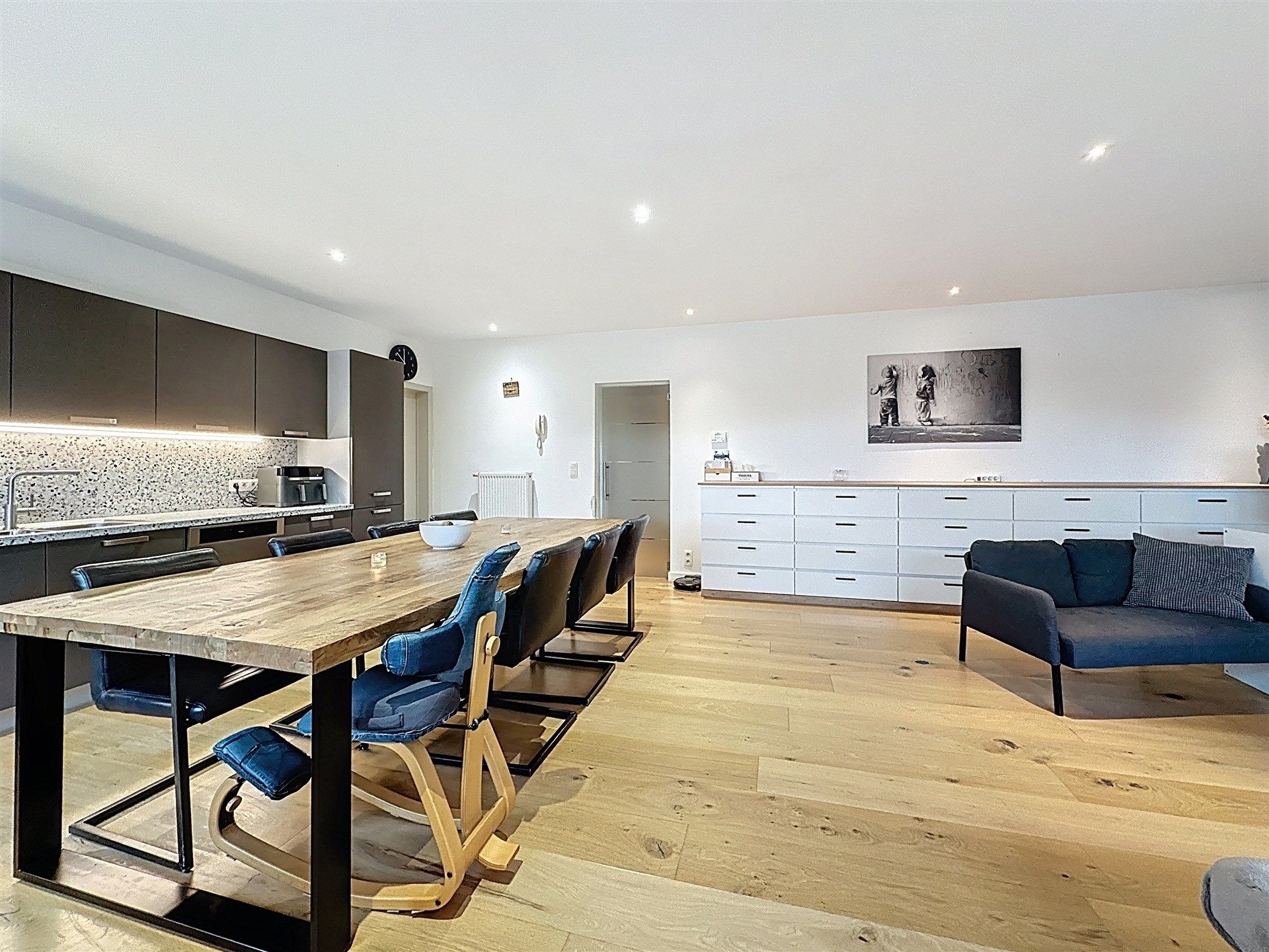 Energiezuinig 3 slpk duplexappartement met garage in Beveren foto {{pictureIndex}}