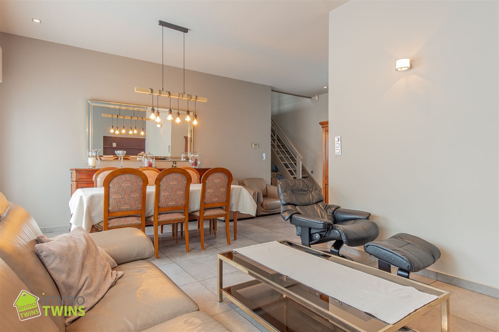Veelzijdige woning met commerciële ruimte in hartje Zogge foto 4