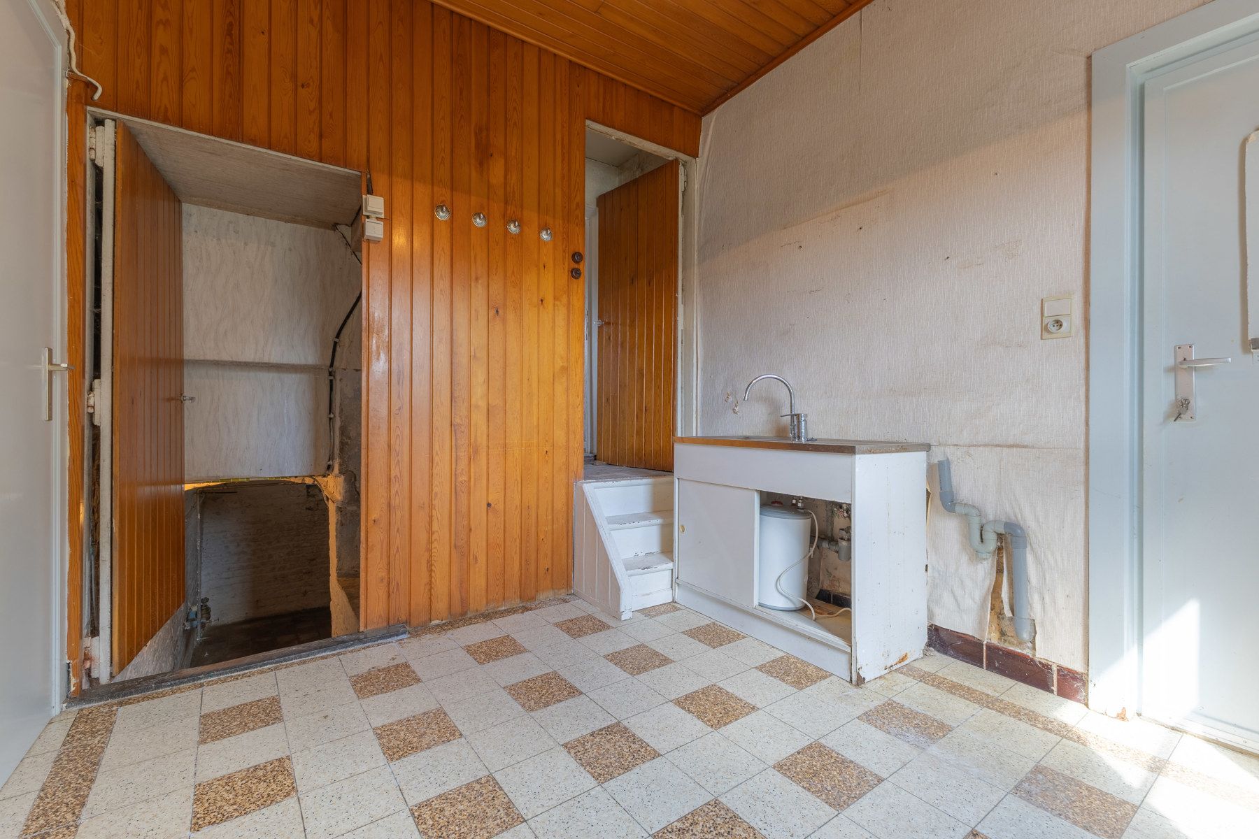 Te renoveren landelijke woning in Elingen foto 4