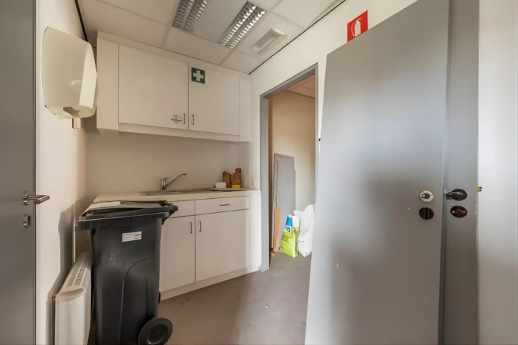 Polyvalent handelspand op centrale marktlocatie met parkeermogelijkheden foto 7