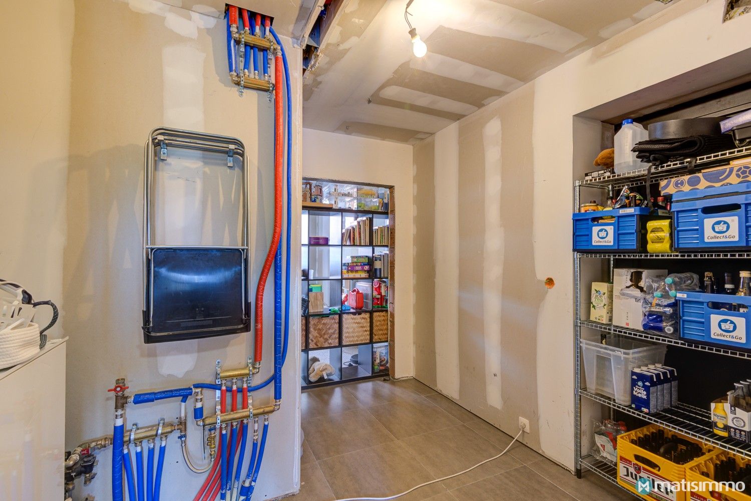 RUIME INSTAPKLARE GEZINSWONING MET 4 SLAAPKAMERS, TUIN EN ZONNEPANELEN foto 14