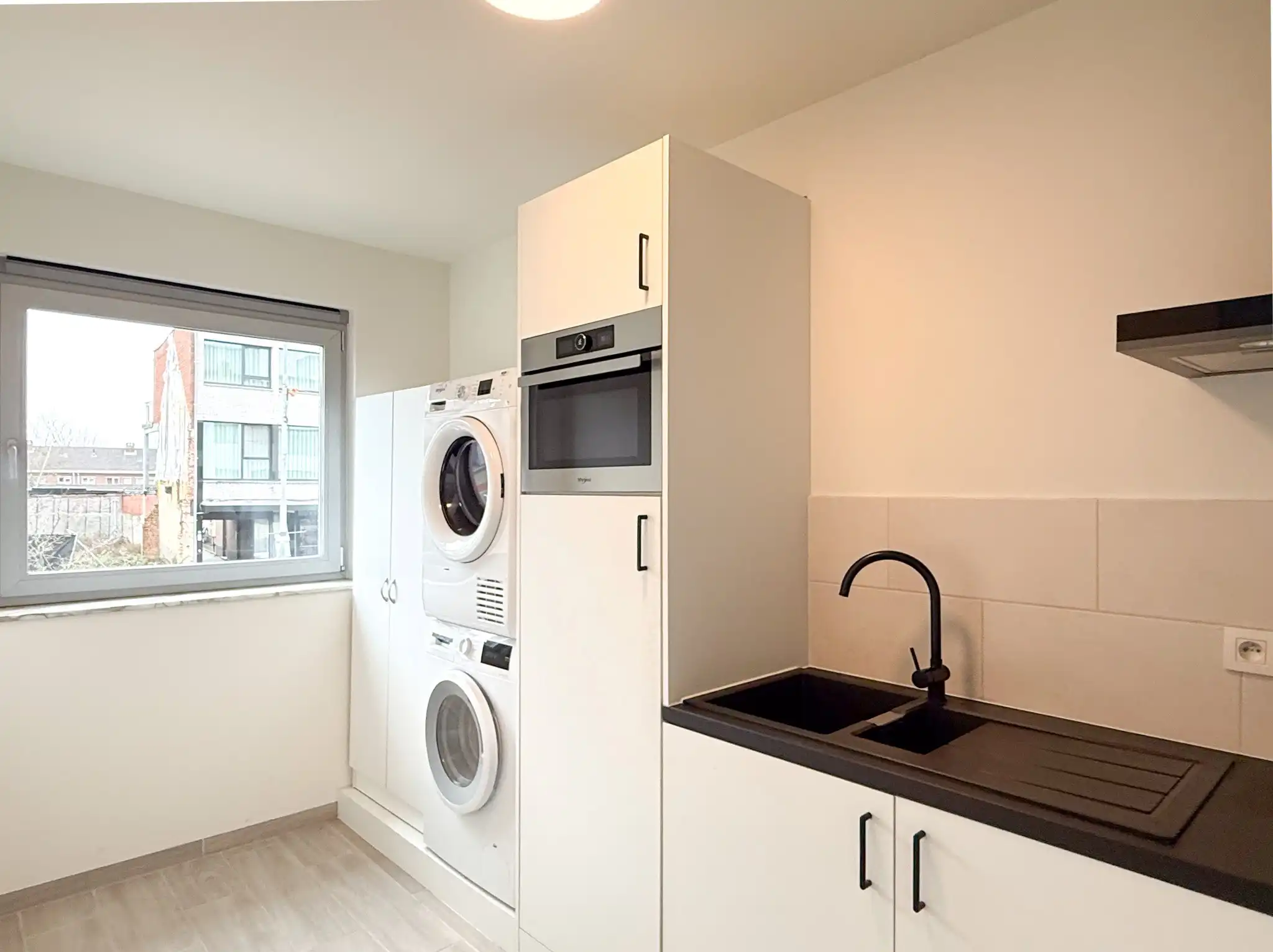 Appartement met 2 slaapkamers op centrale ligging in Beveren foto 3