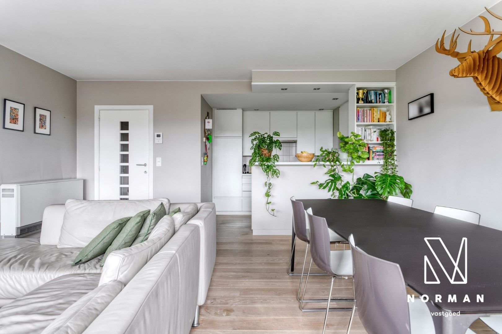 Modern duplex appartement op toplocatie in Waregem! foto 6