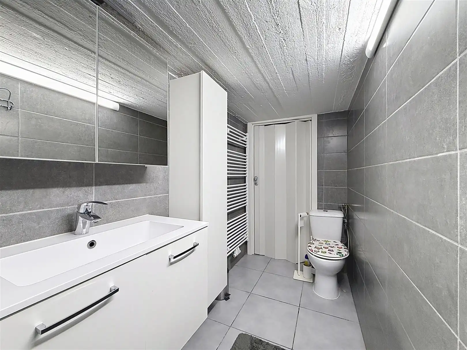 Ruime gerenoveerde woning, 5 slpks, 2 bdks, tuin, 11a 11ca  foto 61