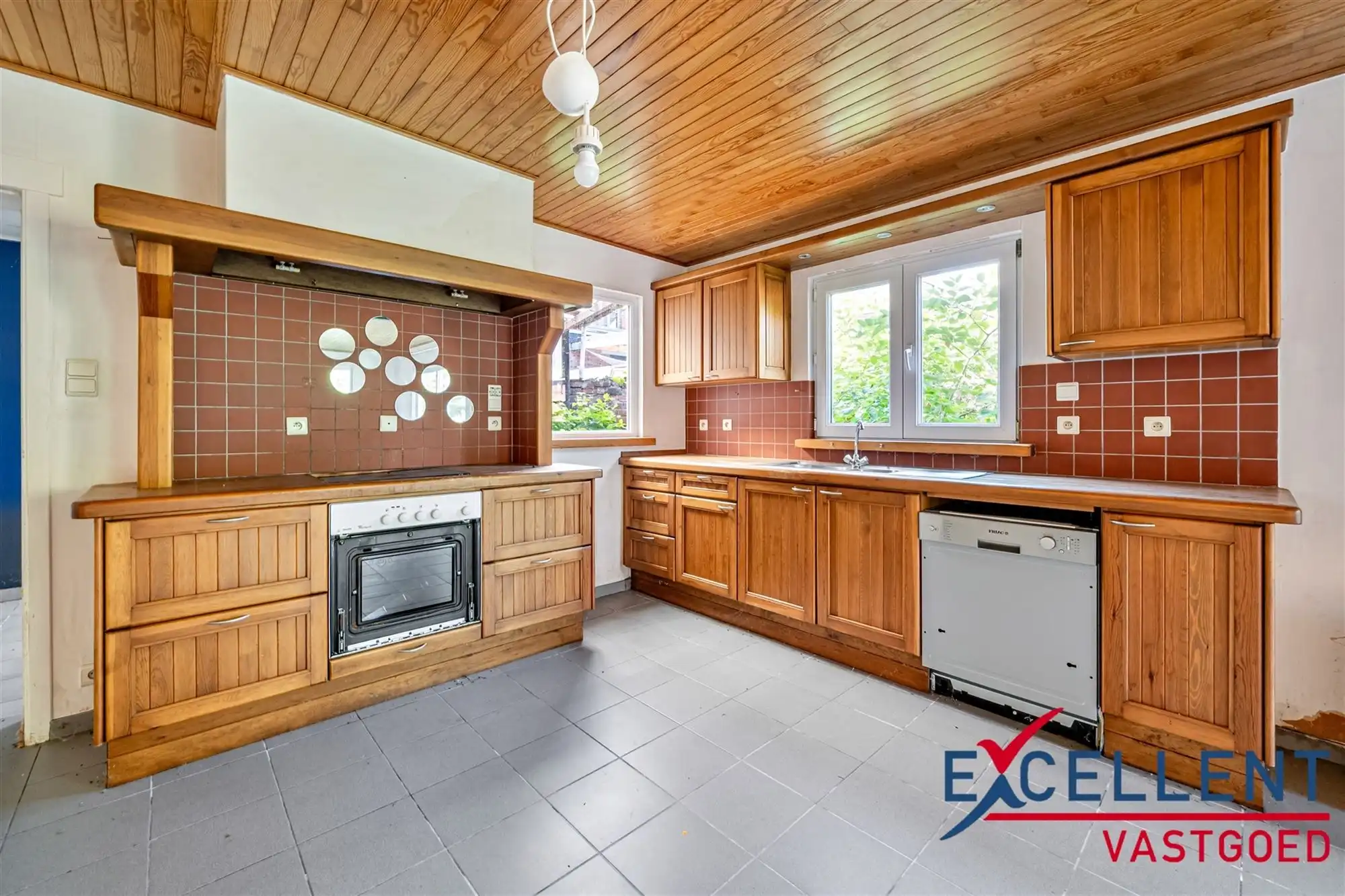 Te renoveren woning nabij centrum Deinze te koop foto 8