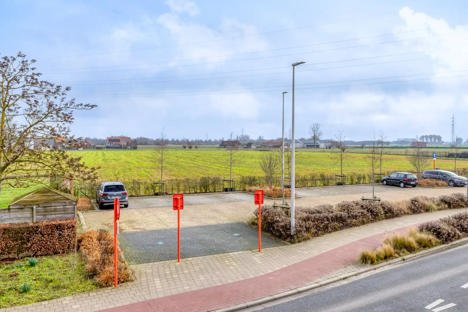 Kloeke woning met tuin en grote garage! foto 19