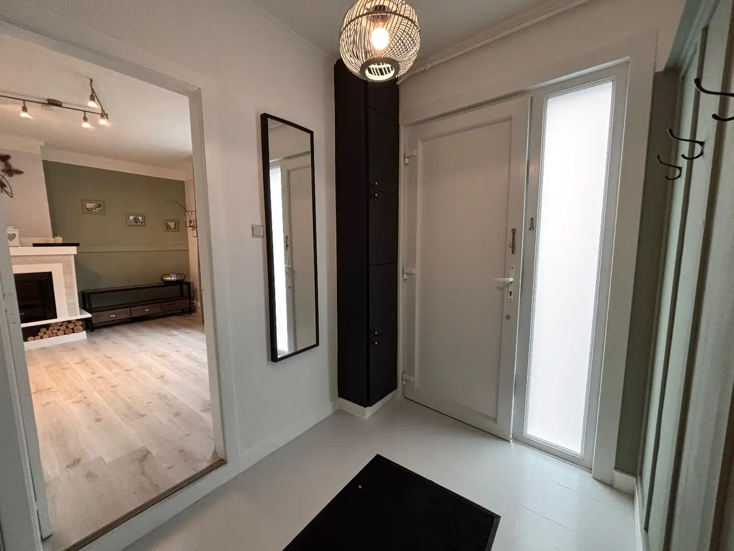 Charmant & Instapklaar: De perfecte starterswoning Harelbeke! foto 2