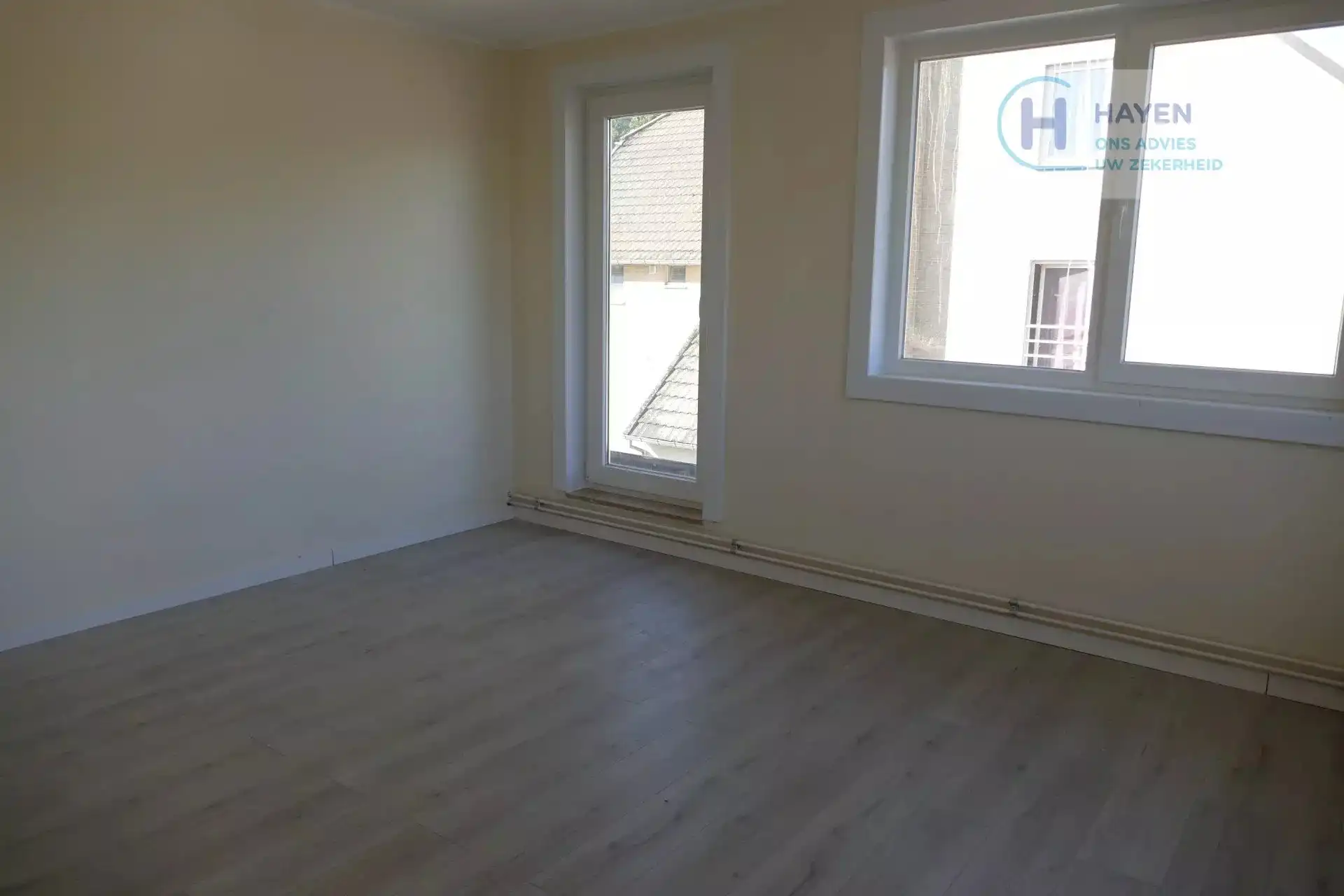 Commercieel pand met woonst en 2 studio's foto 10