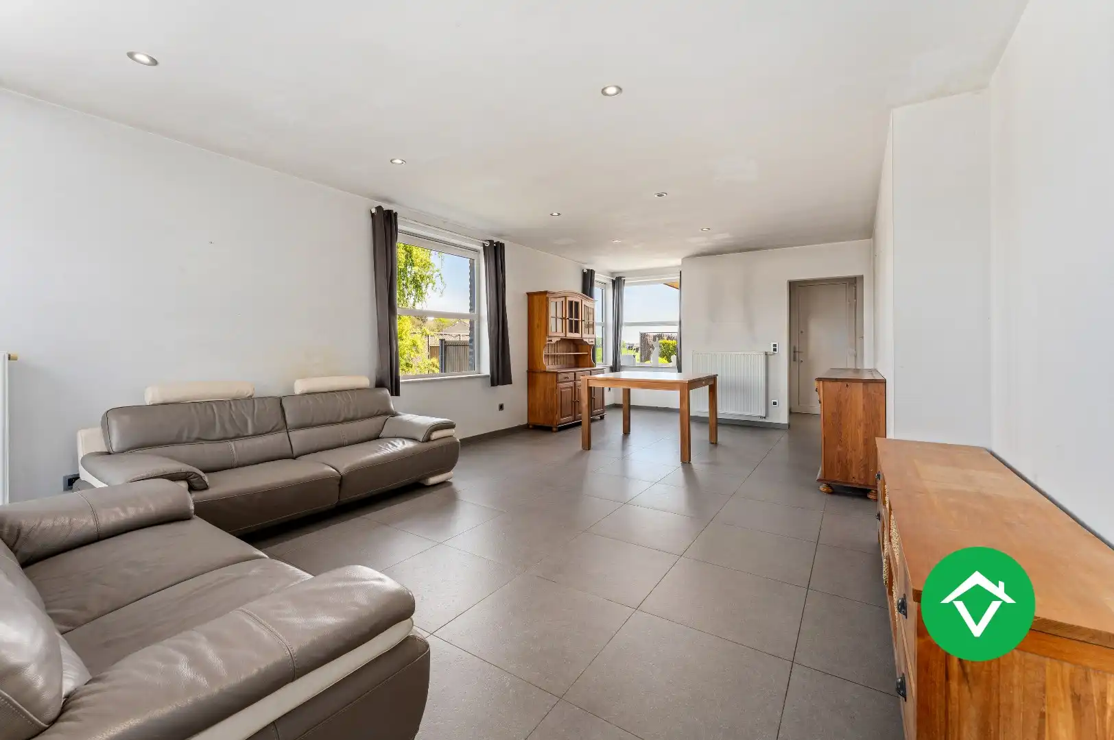 Recente woning (2011) met 3 slaapkamers, inpandige garage en vergezichten te Koekelare foto 6