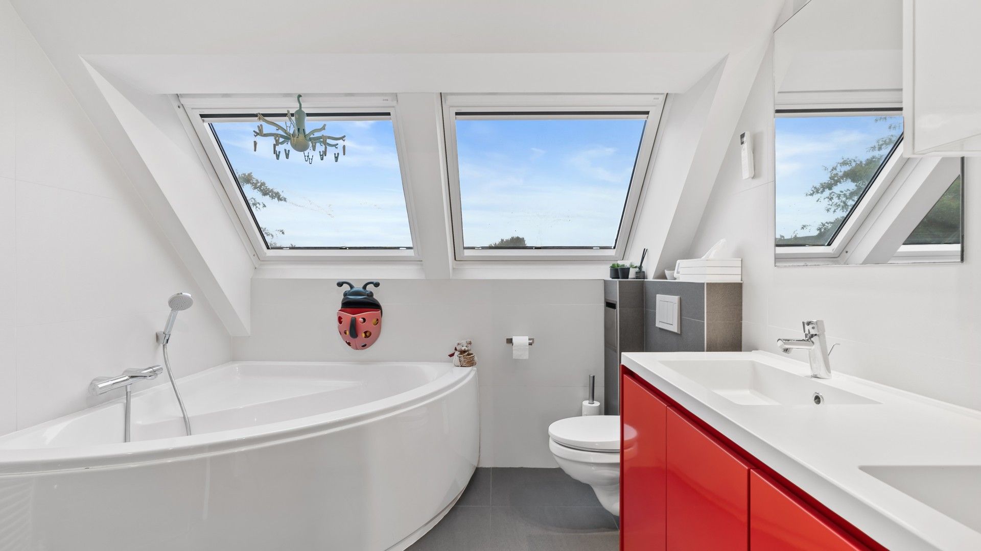 Energiezuinige woning met 4 slpkrs, zwembad en wellness in As foto 36