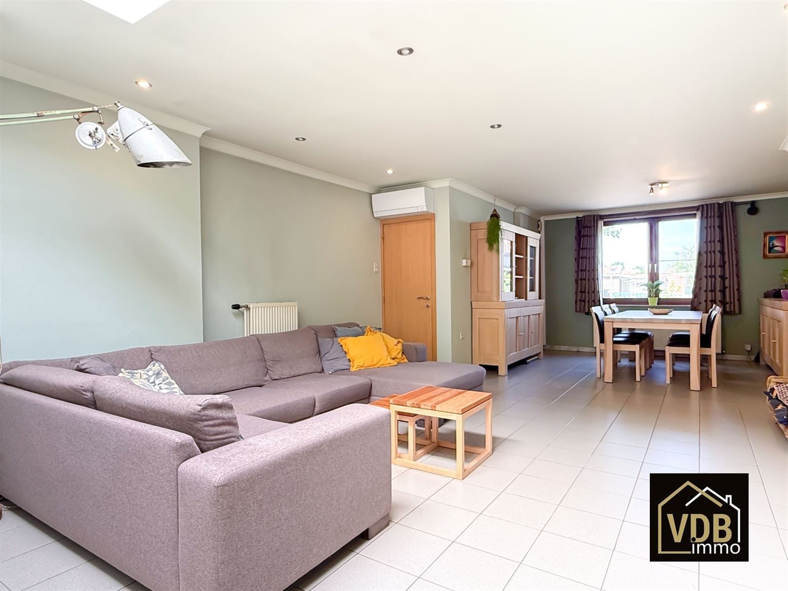 WONING - GB - MET 3 SLAAPKAMERS EN GARAGE foto 11