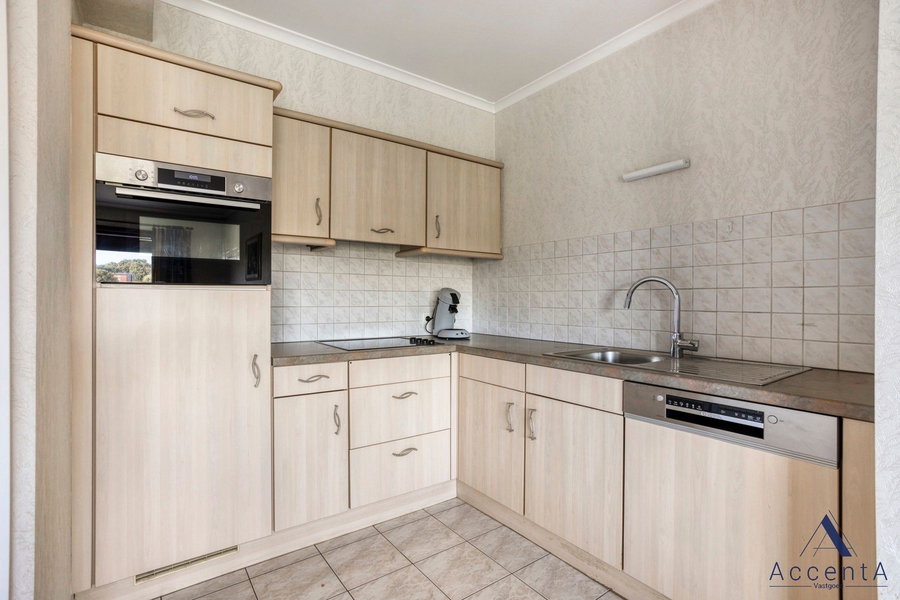 Instapklaar 1-slaapkamerappartement met terras  foto 10