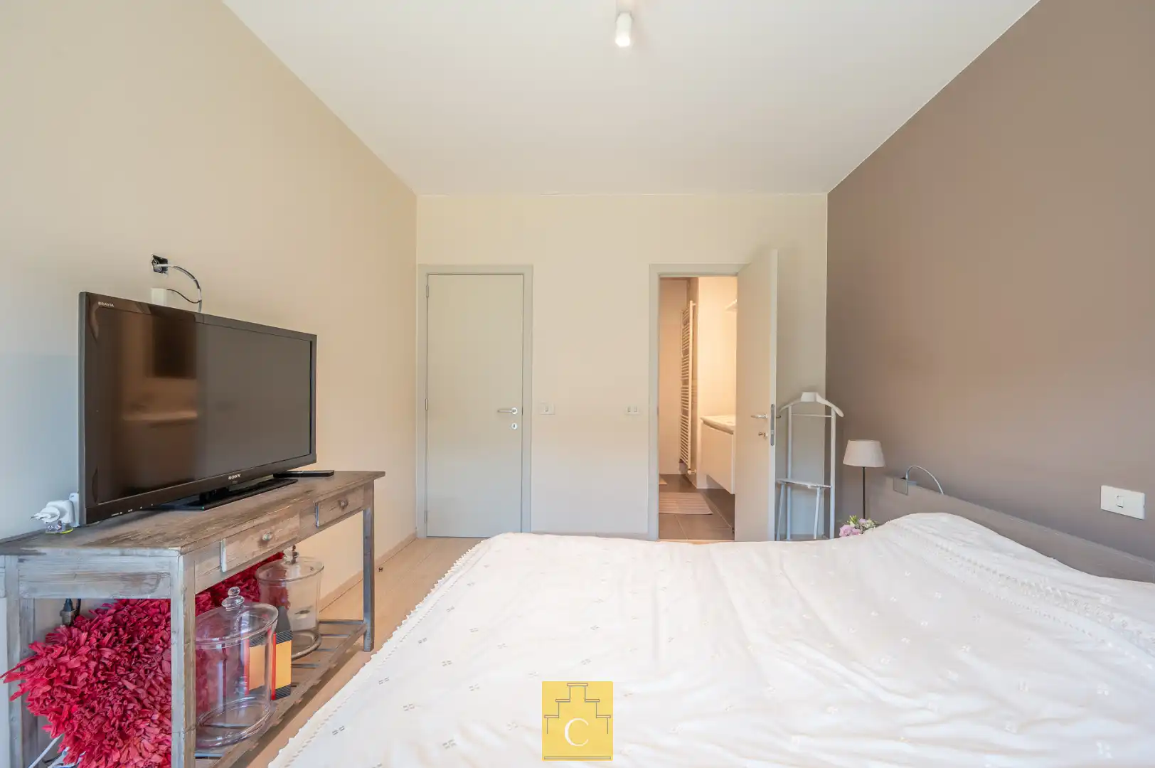 Appartement met subliem zicht, autostandplaats, 2  zonneterrassen, ruime privé-kelder, vooraan St Kruis foto 8