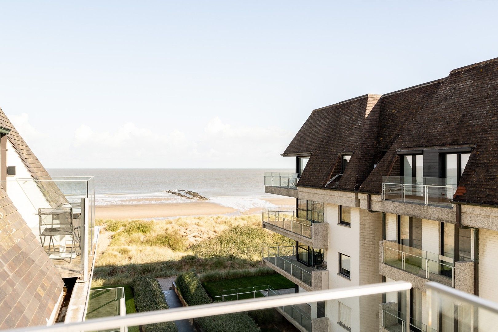 Stijlvol 1-slaapkamerappartement op de Wandeldijk foto {{pictureIndex}}