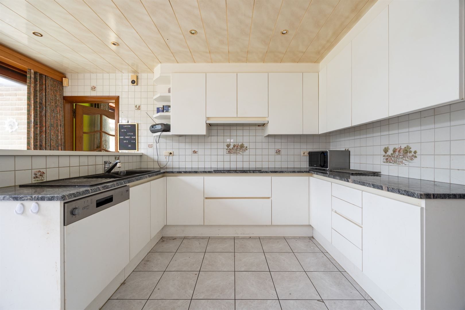 Ruime, lichte villa met bijgebouw op toplocatie.  foto 6