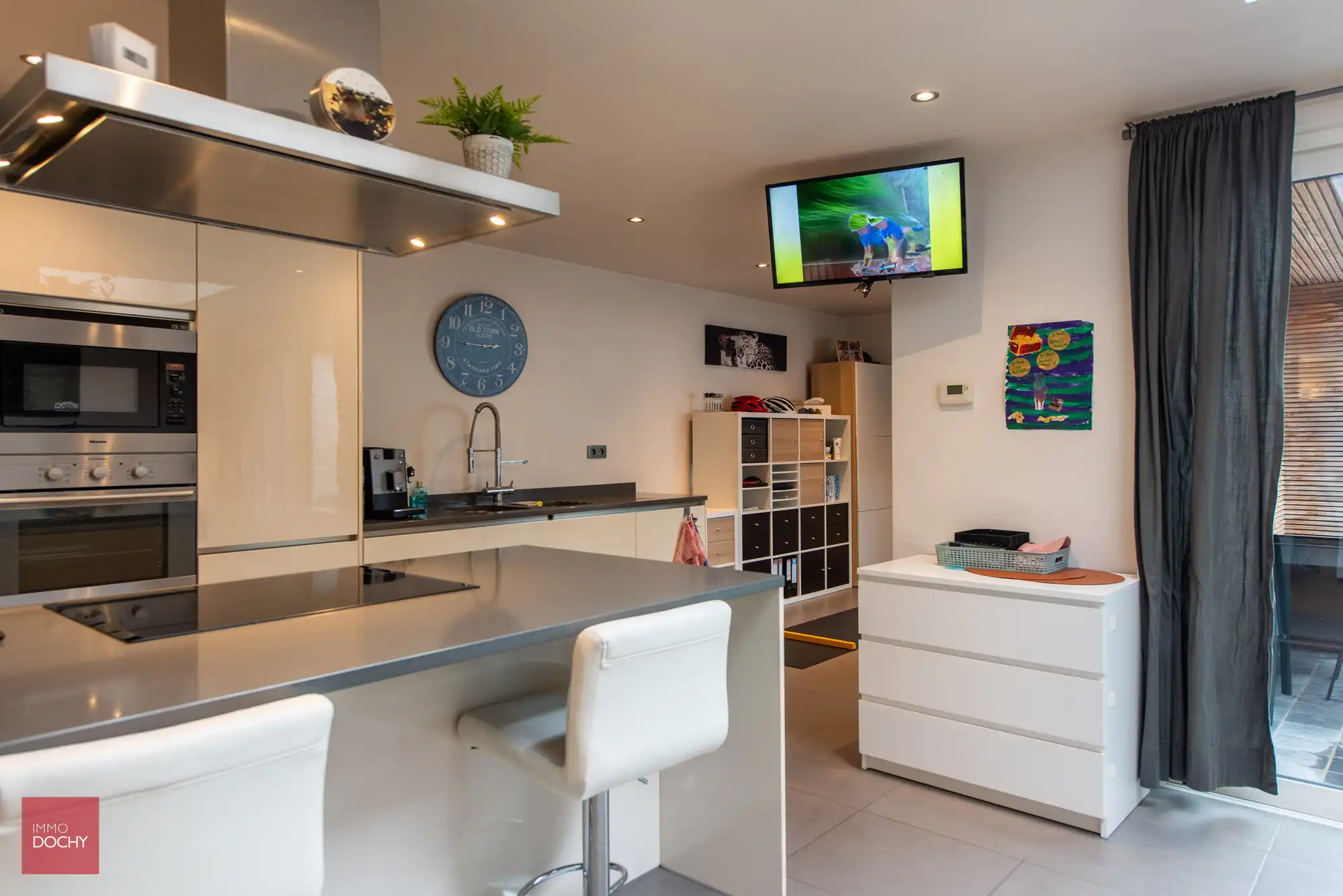Vernieuwde en instapklare ruime woning centrum | Leiestraat foto 5