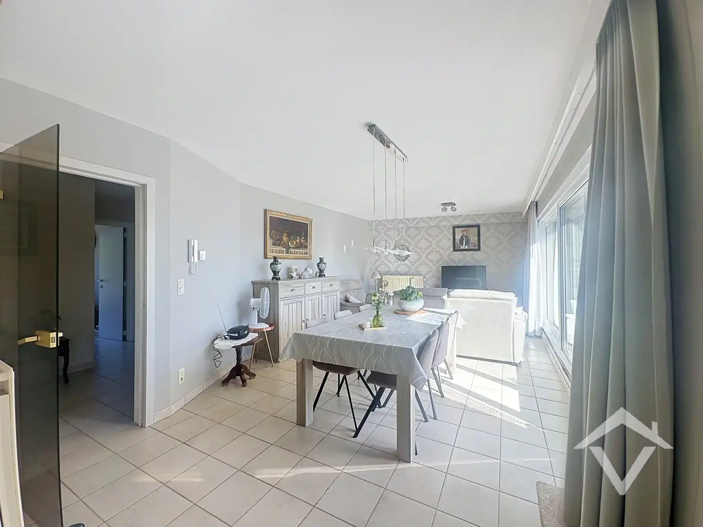 Appartement met 2 slaapkamers en 2 terrassen te Koekelare  foto 5