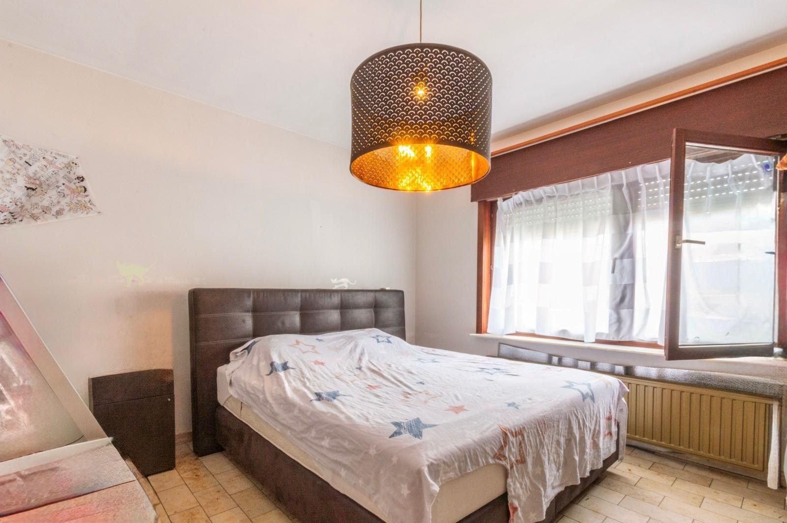 4-GEVEL WONING MET 4 SLAAPKAMERS + 2 BADKAMERS ! foto 6