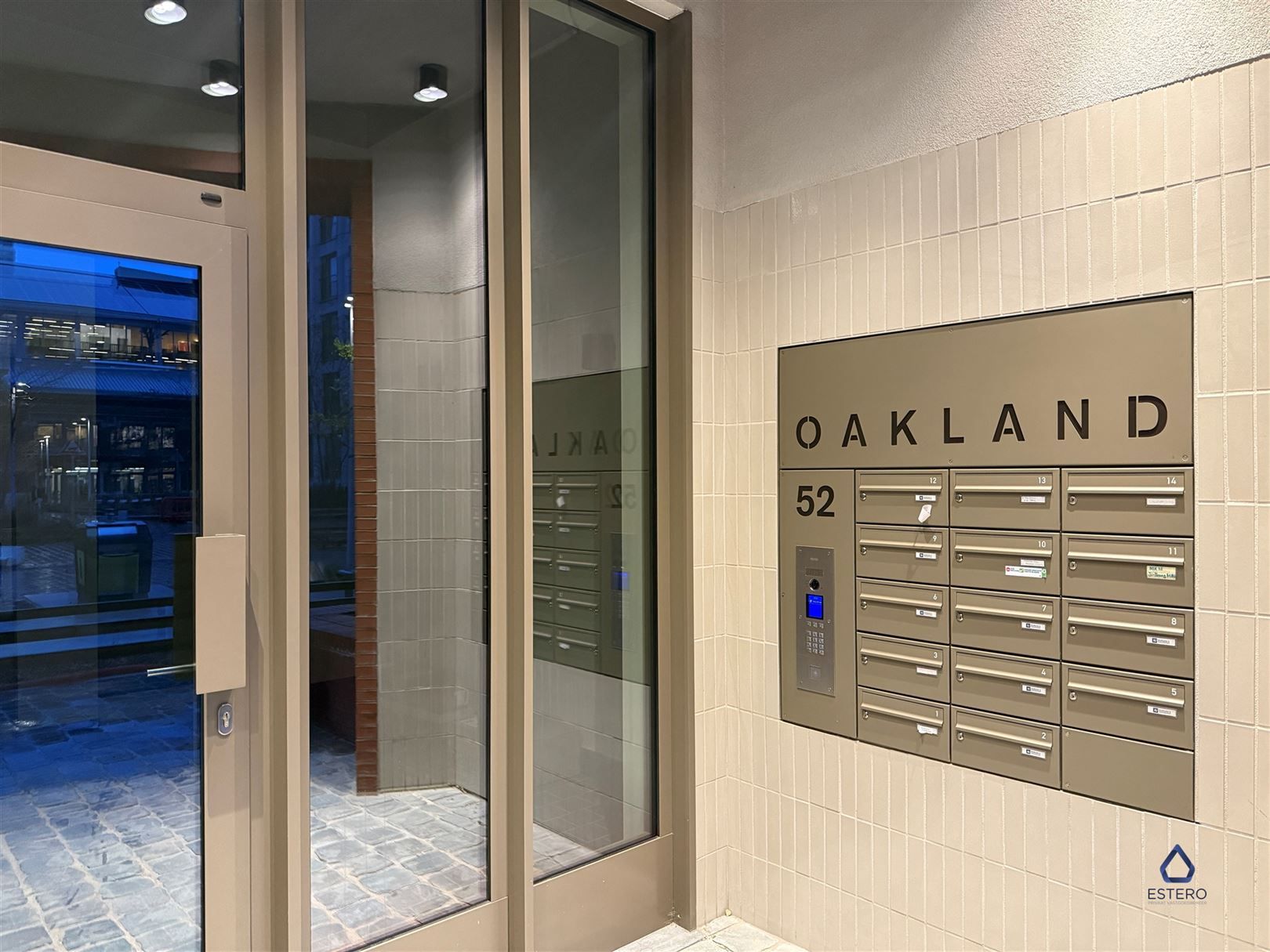 Modern nieuwbouwappt 2-SLK met Terras te Tour & Taxis foto 2