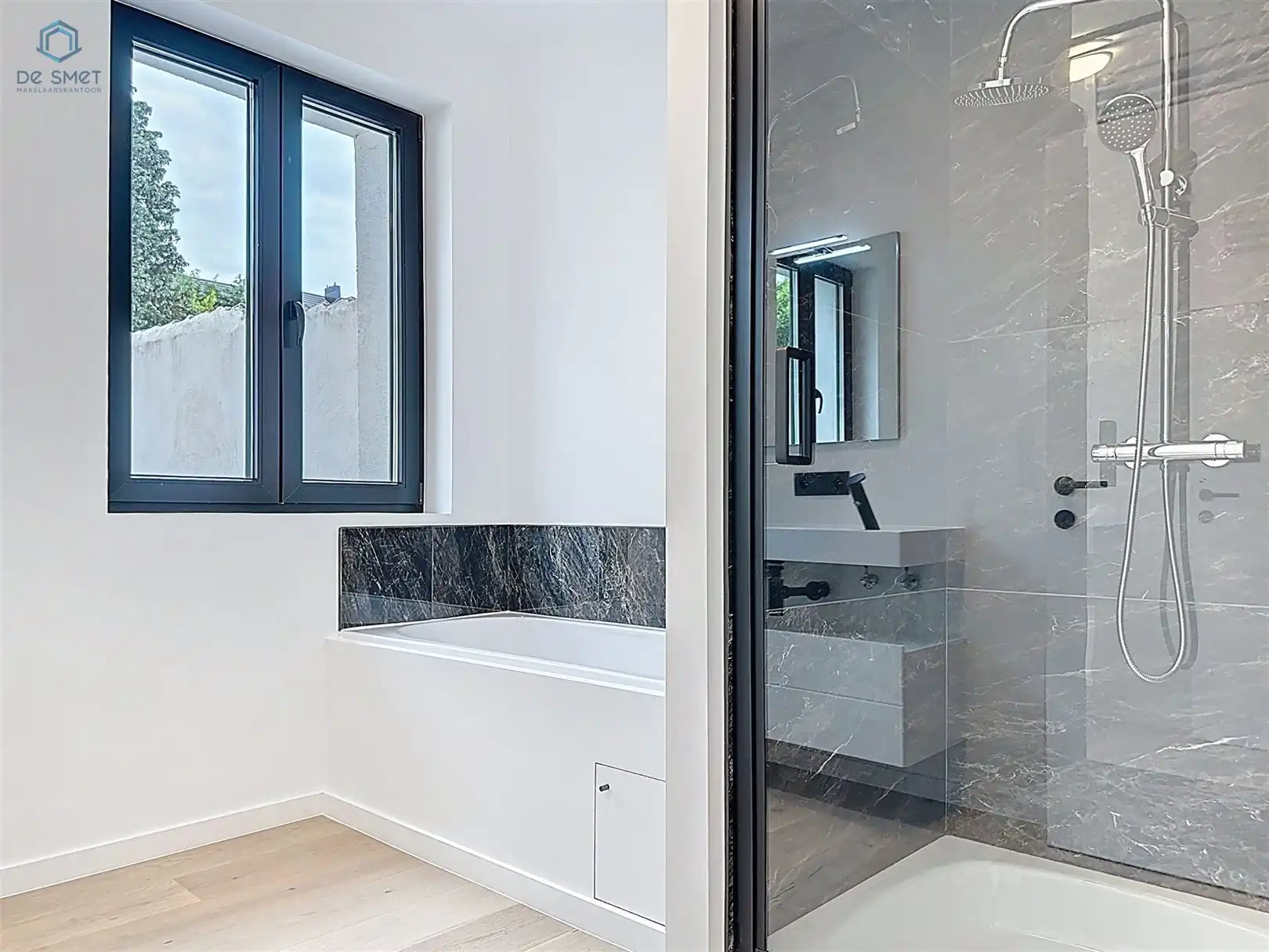 Prachtig gerenoveerde herenwoning met 5 slpks, 2 badkamers en tuin in het hart van Geraardsbergen foto 13