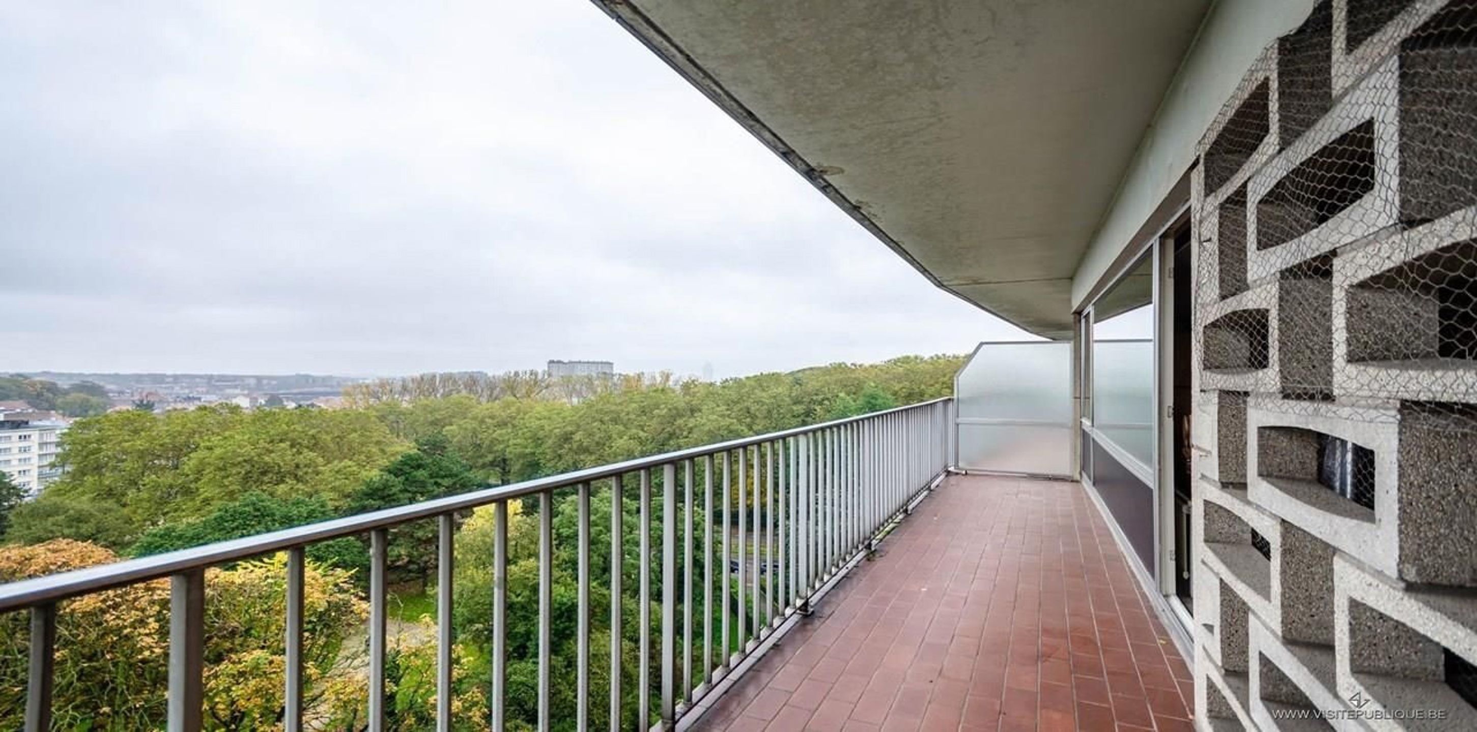 Te koop: Ruim appartement in residentie Brasilia foto {{pictureIndex}}