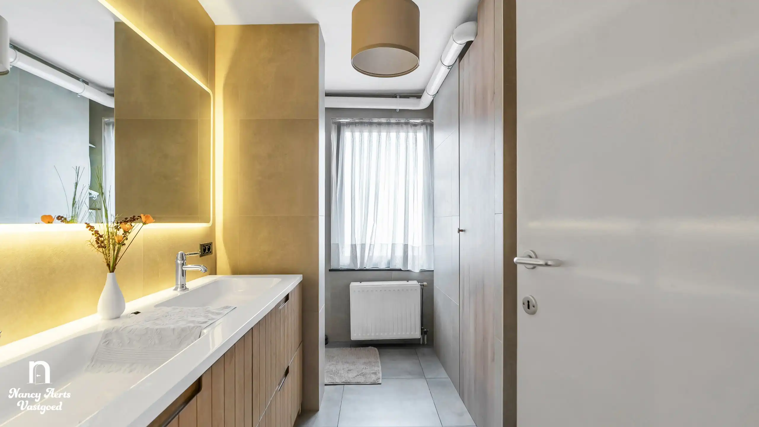 Lichtrijke duplex met open indeling en 3 slaapkamers foto 21