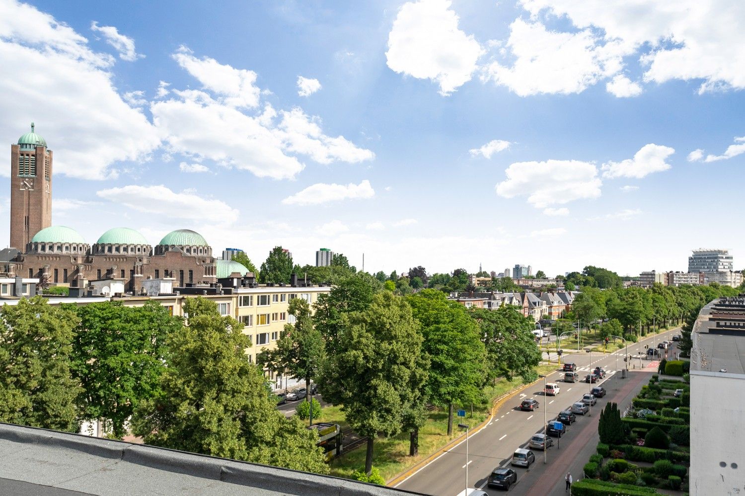 Prachtig gerenoveerd appartement met 2 slaapkamers in rustige straat te koop te Antwerpen foto 4