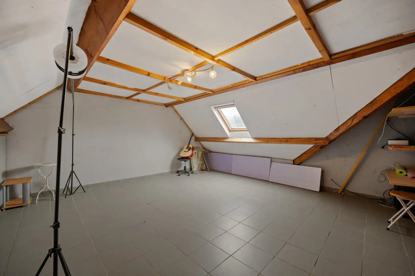 Ruime op te frissen woning op een rustige locatie - perfect voor uw droomproject! foto 10