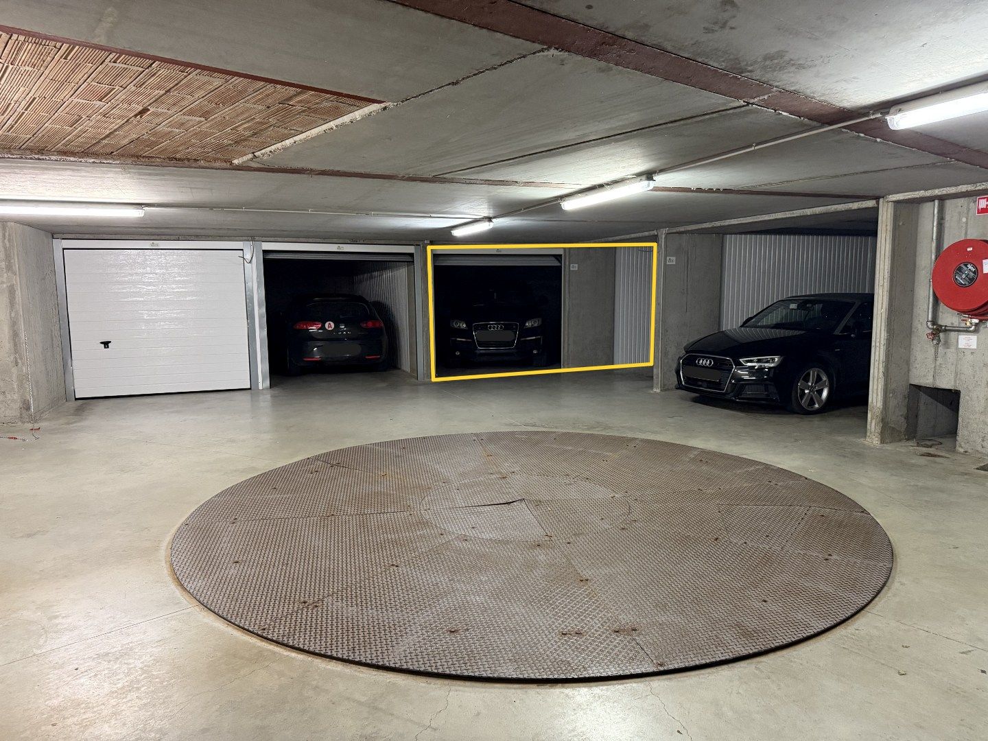 Garage te koop Niklaas Desparsstraat 10 -/G212 - 8000 Brugge