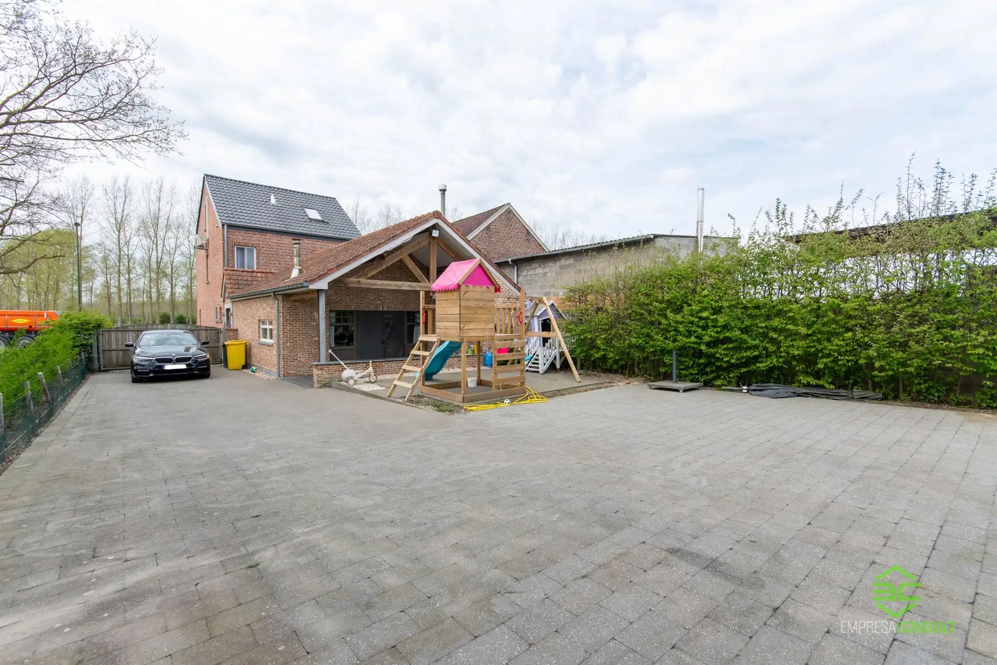 Instapklare woning met 4slpk op 30a 65ca! foto 14