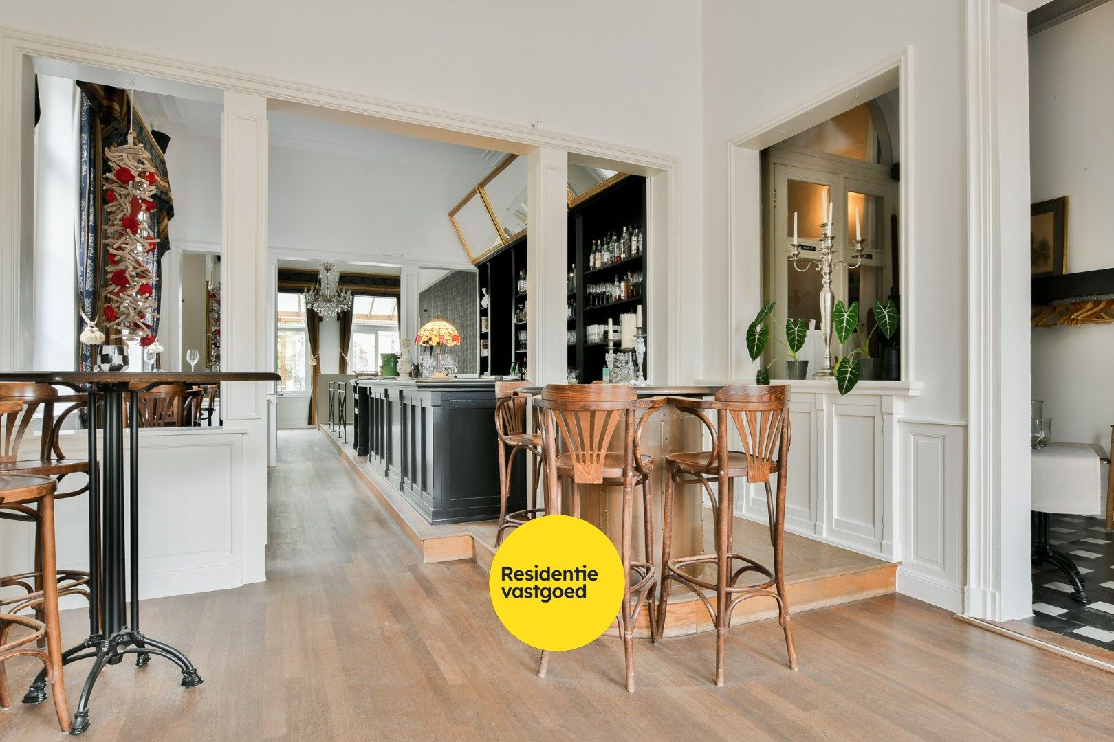 Uitzonderlijk handelspand met woonst op toplocatie! foto 8