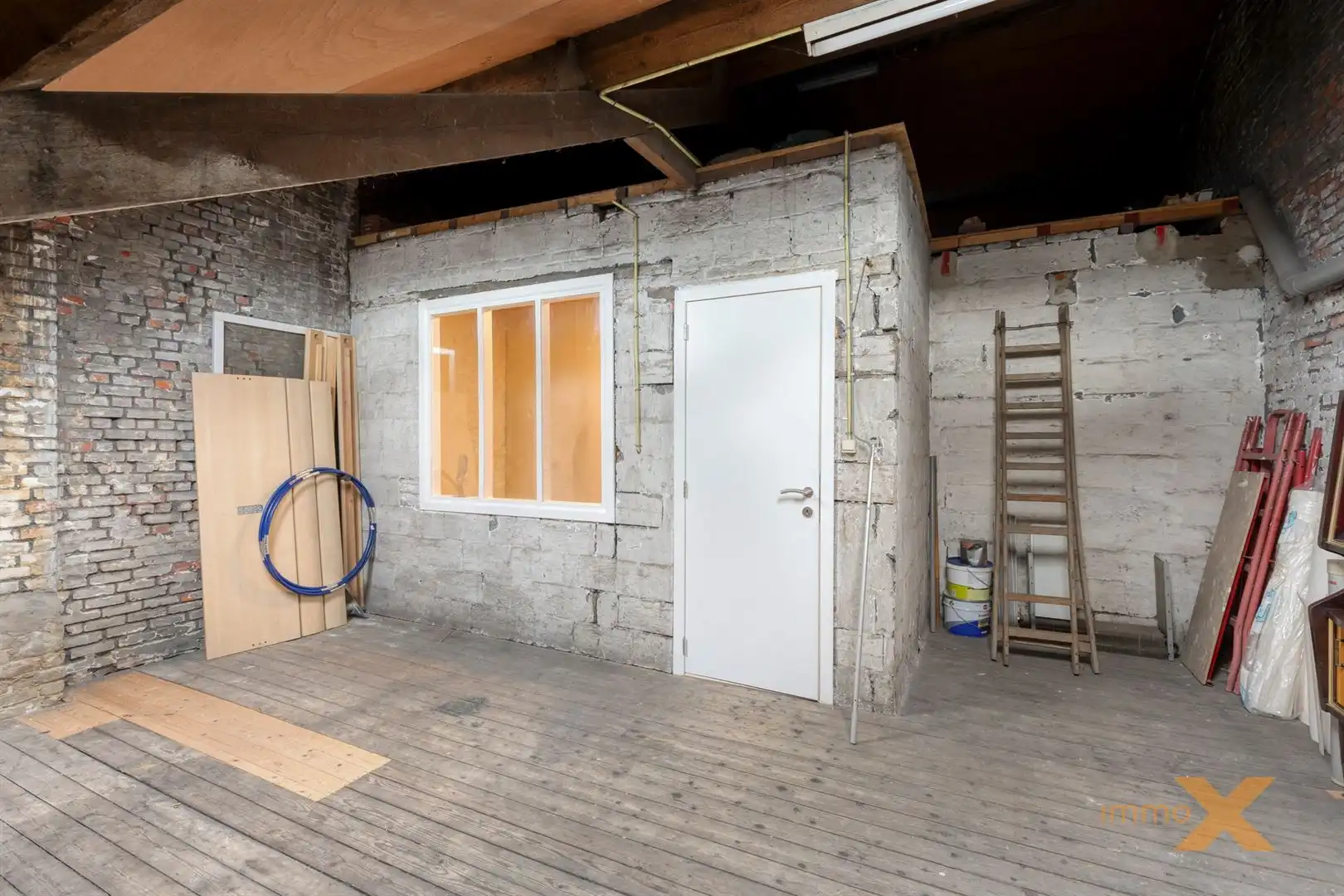 GROTE STADSWONING MET GARAGE EN TUIN foto 25