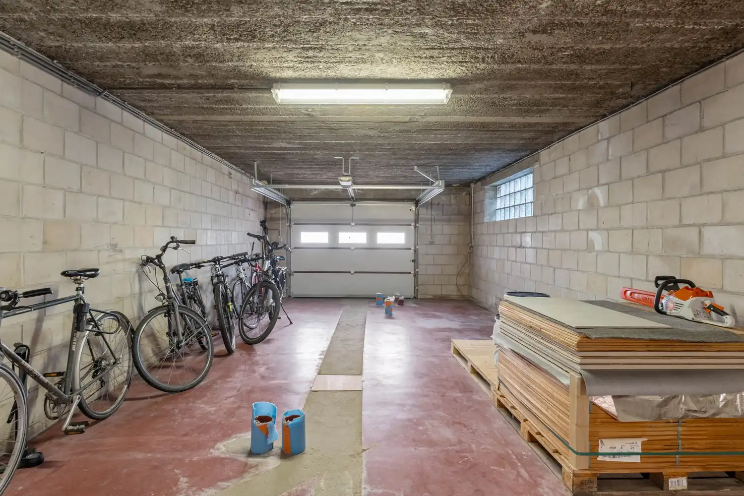 Mooi gerenoveerde woning met ruime kelder op een perceel van maar liefst 14a99ca, gunstig gelegen te Wezemaal. foto 33