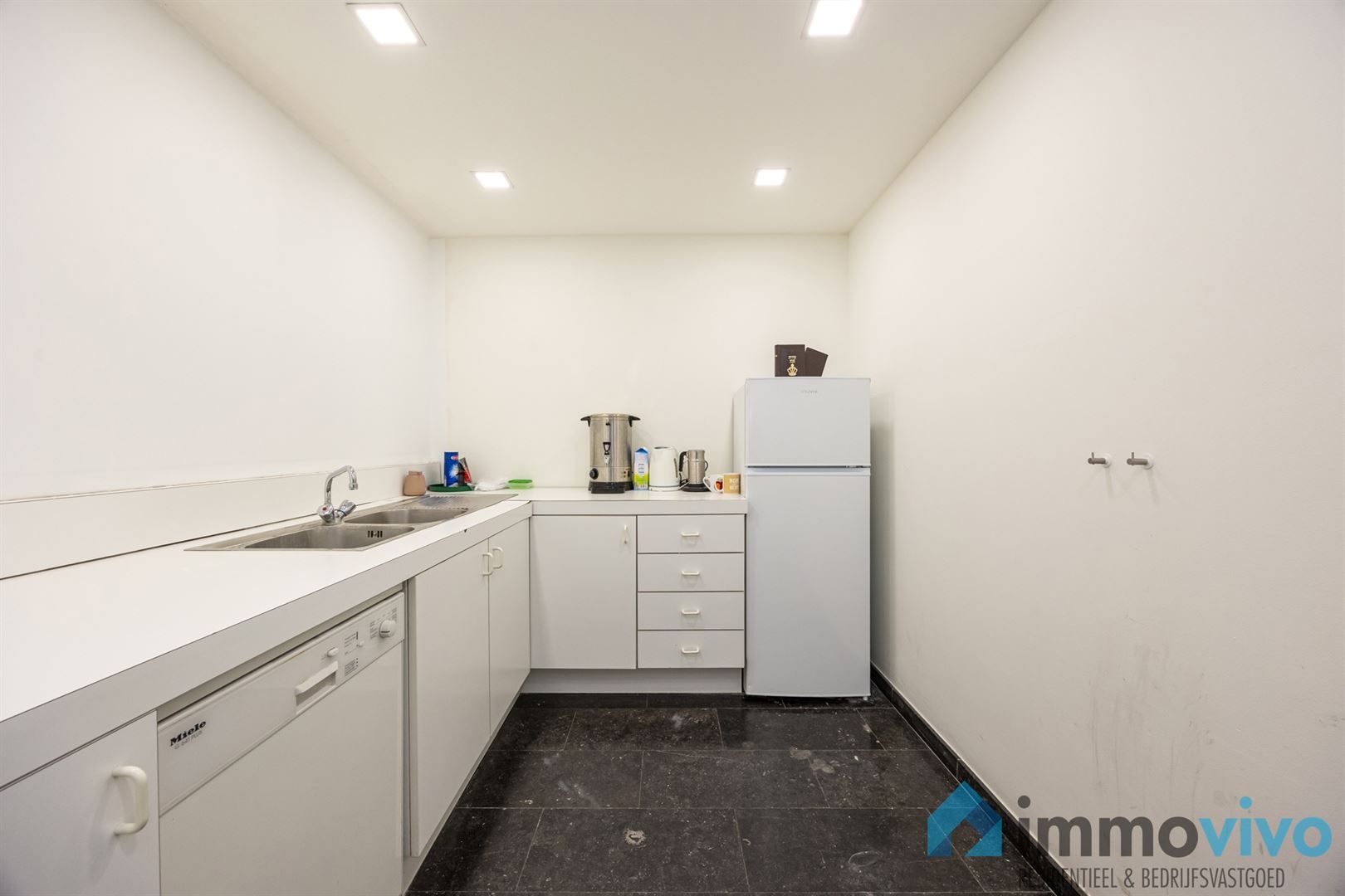 Plateau kantoren van 476 m², deels verhuurd op interessante locatie foto 15