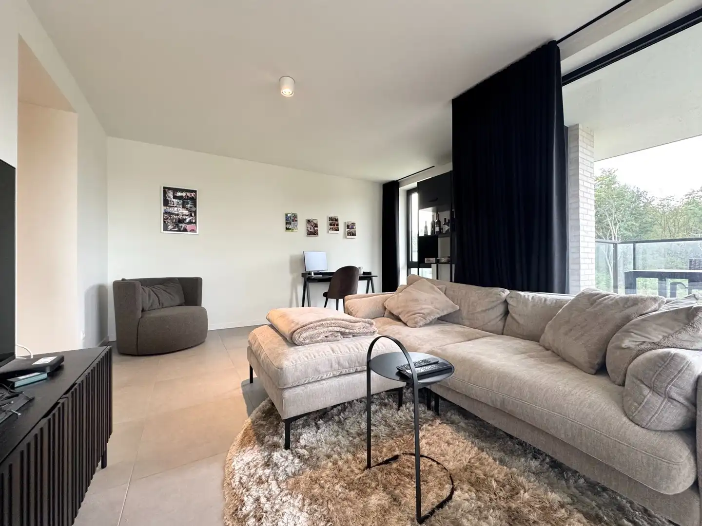 Prachtig bemeubeld appartement met 2 slaapkamers te huur nabij Genk centrum foto 4