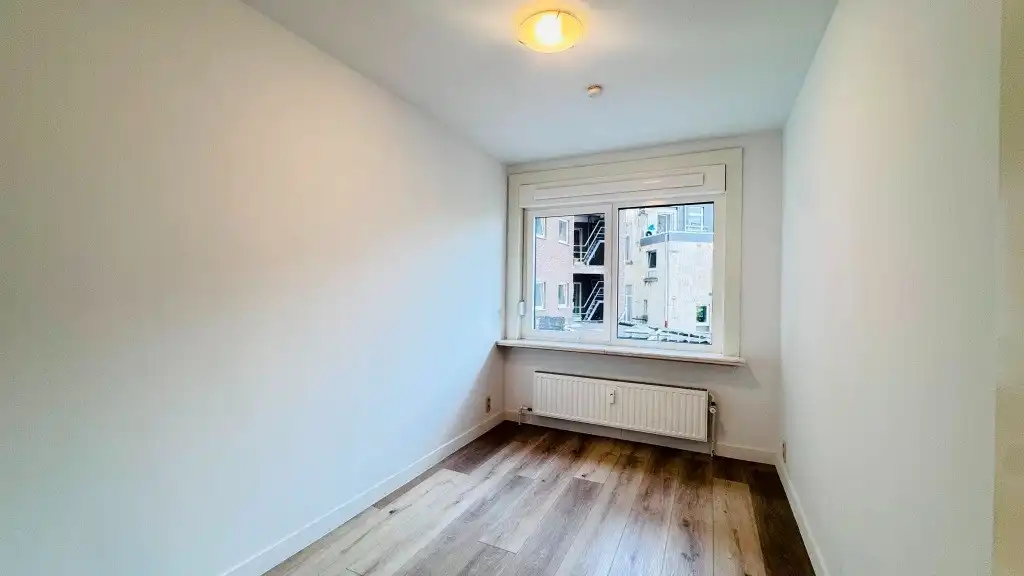 Centraal gelegen gerenoveerd 3-slaapkamerappartement met 2 terrassen foto 10