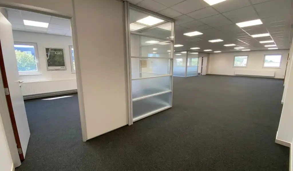 Instapklare kantoren te huur vlakbij afrit E40/R4 in Sint-Denijs-Westrem foto 9