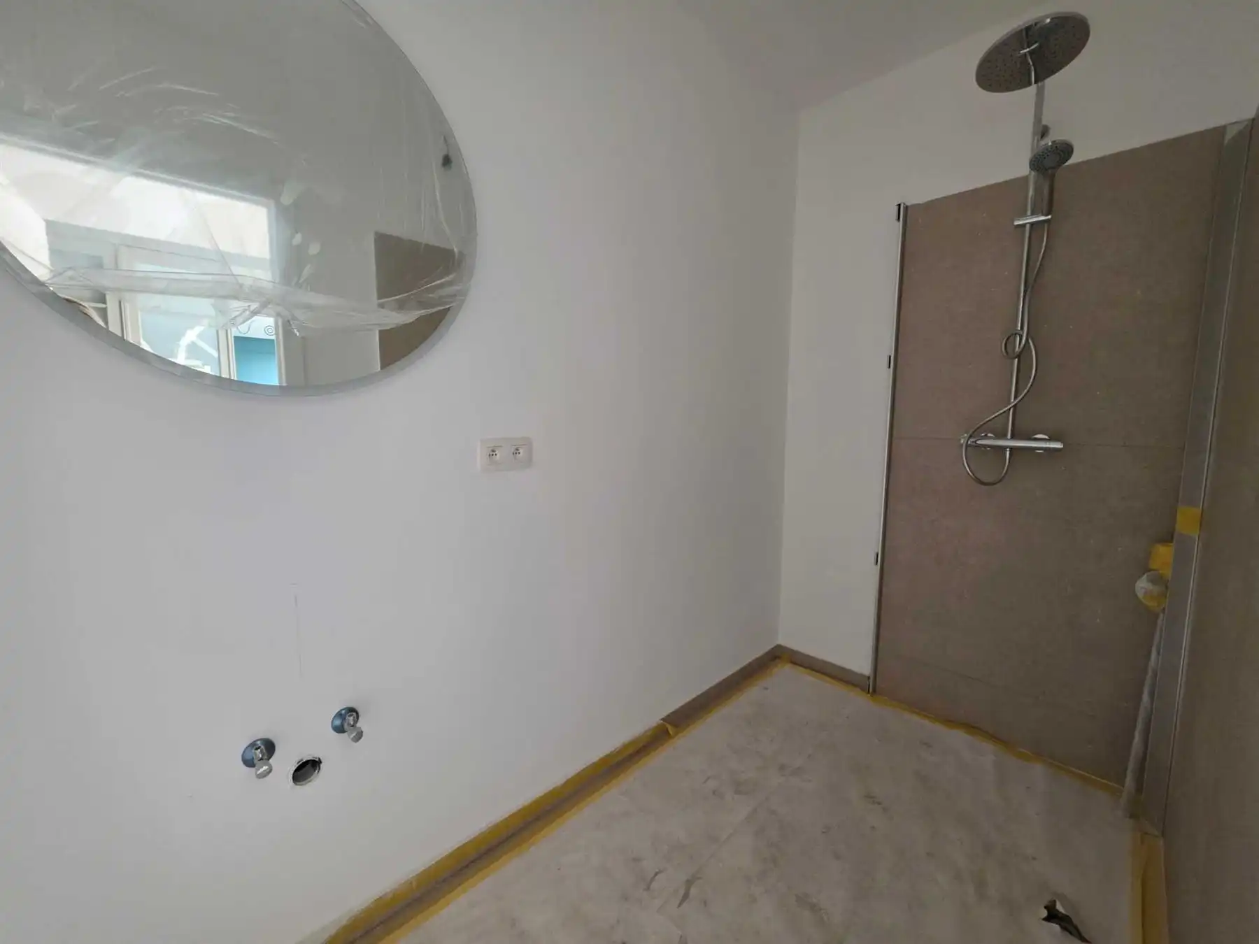 Ruim gelijkvloers semi casco appartement van 106 m² met 2 slaapkamers nabij Zurenborg foto 6