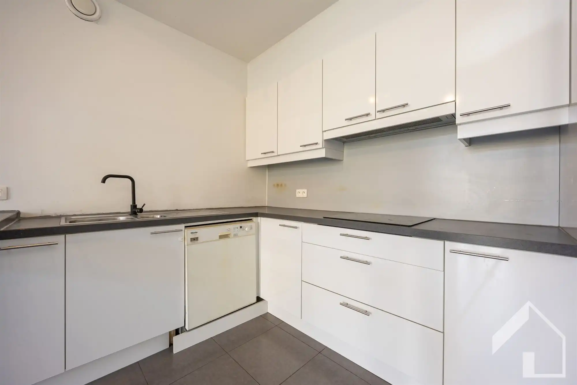 Ruime woning op een rustige locatie! foto 12