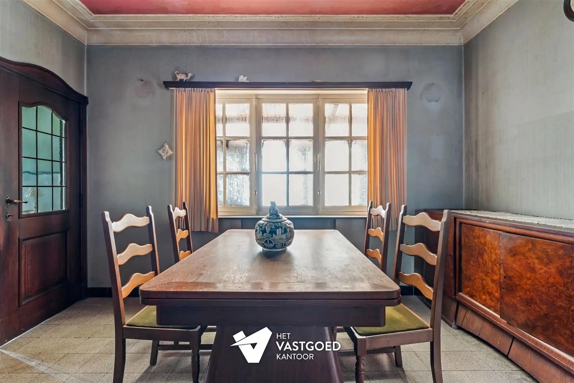 PRACHTIGE, STATIGE WONING IN CENTRUM MET ENORM POTENTIEEL foto 6