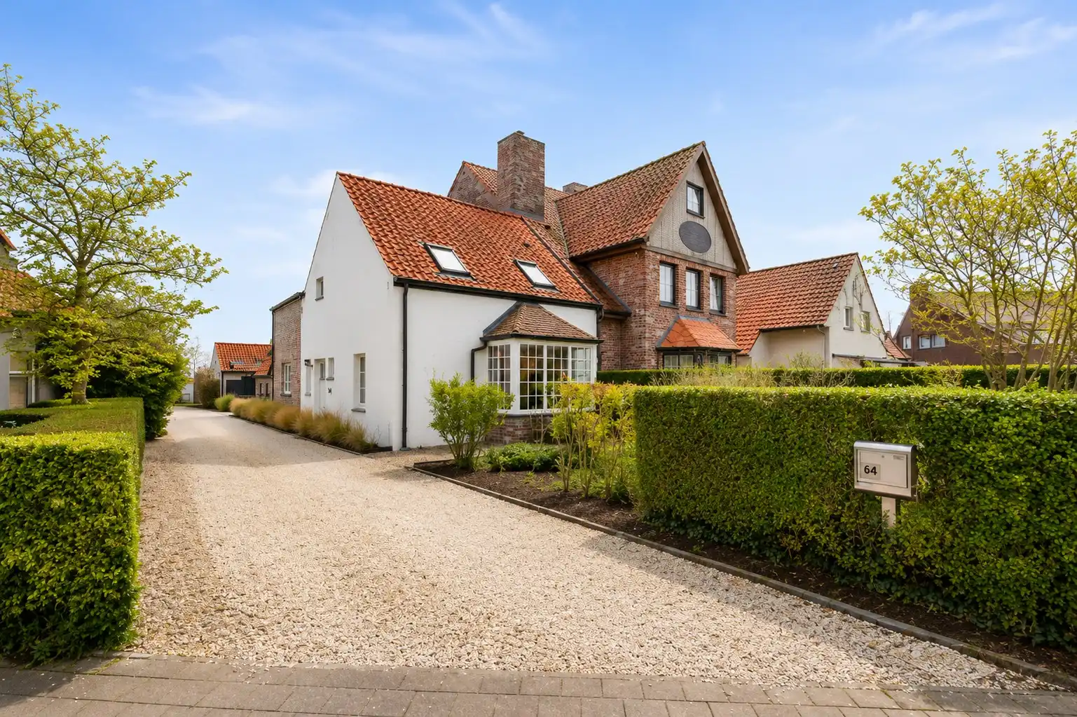 Uiterst charmante halfopen bebouwing met weidse zichten op een perceel van 2012m²  foto 5