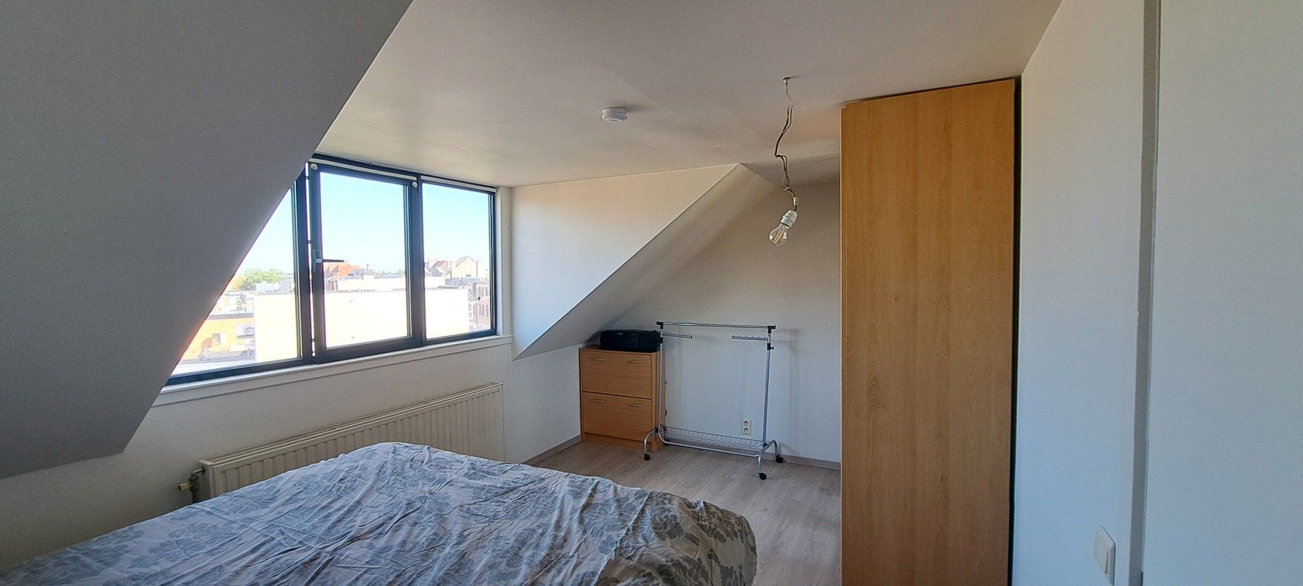 Ruim gerenoveerd duplex-dakappartement met 1 slaapkamer en mezzanine foto 13