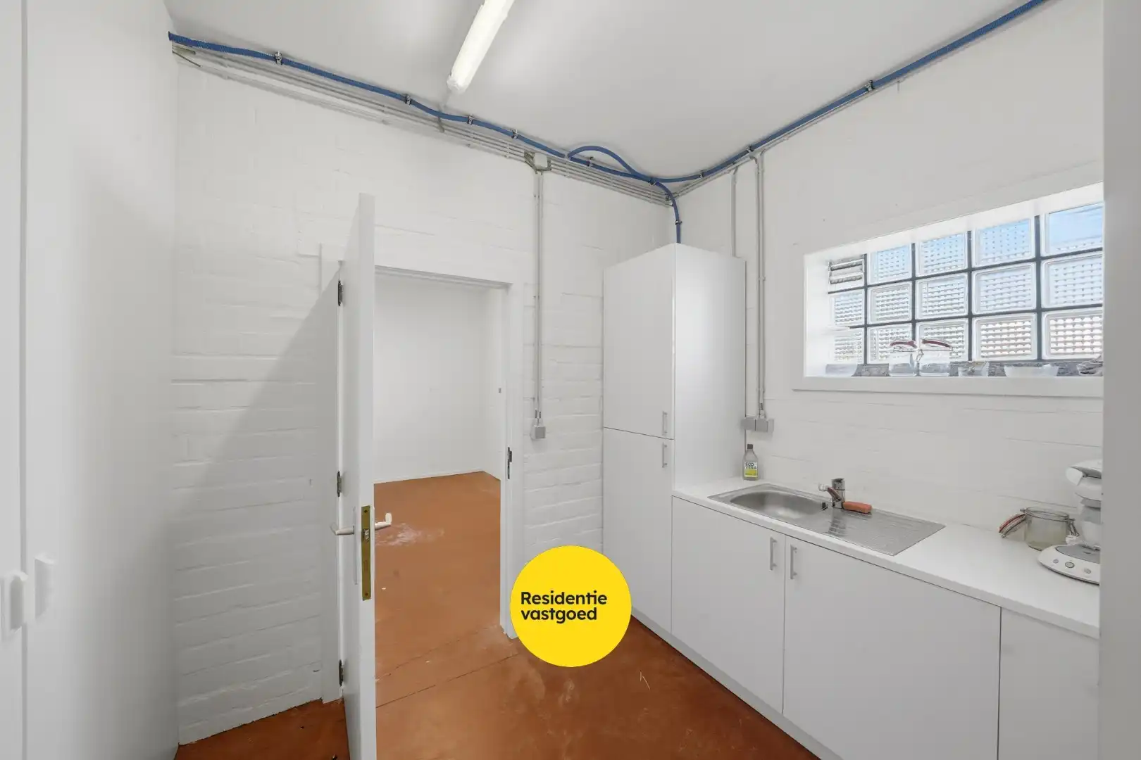 Commerciële ruimte te huur in het centrum van Aartrijke foto 11