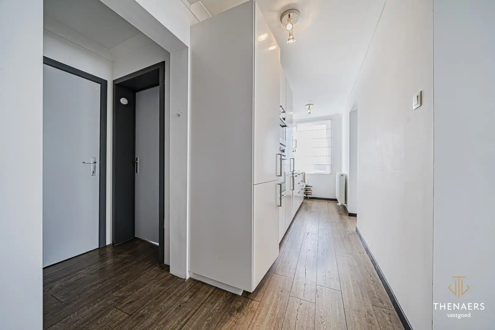 Karaktervolle en uitzonderlijk ruime woning met 5 slpks op&nbsp;een perceel van 36a 60ca. foto 33