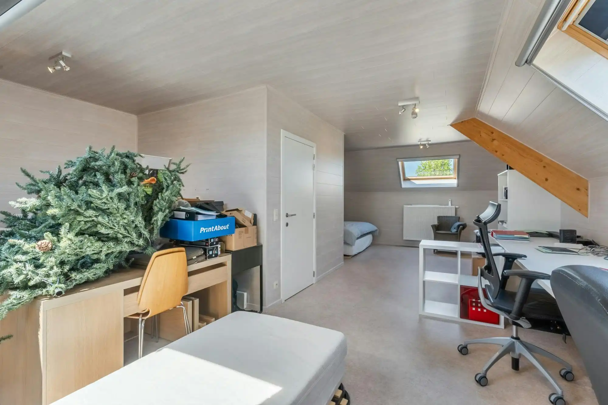 Gerenoveerde woning met praktijkruimte en 4 slaapkamers centrum Diepenbeek foto 20