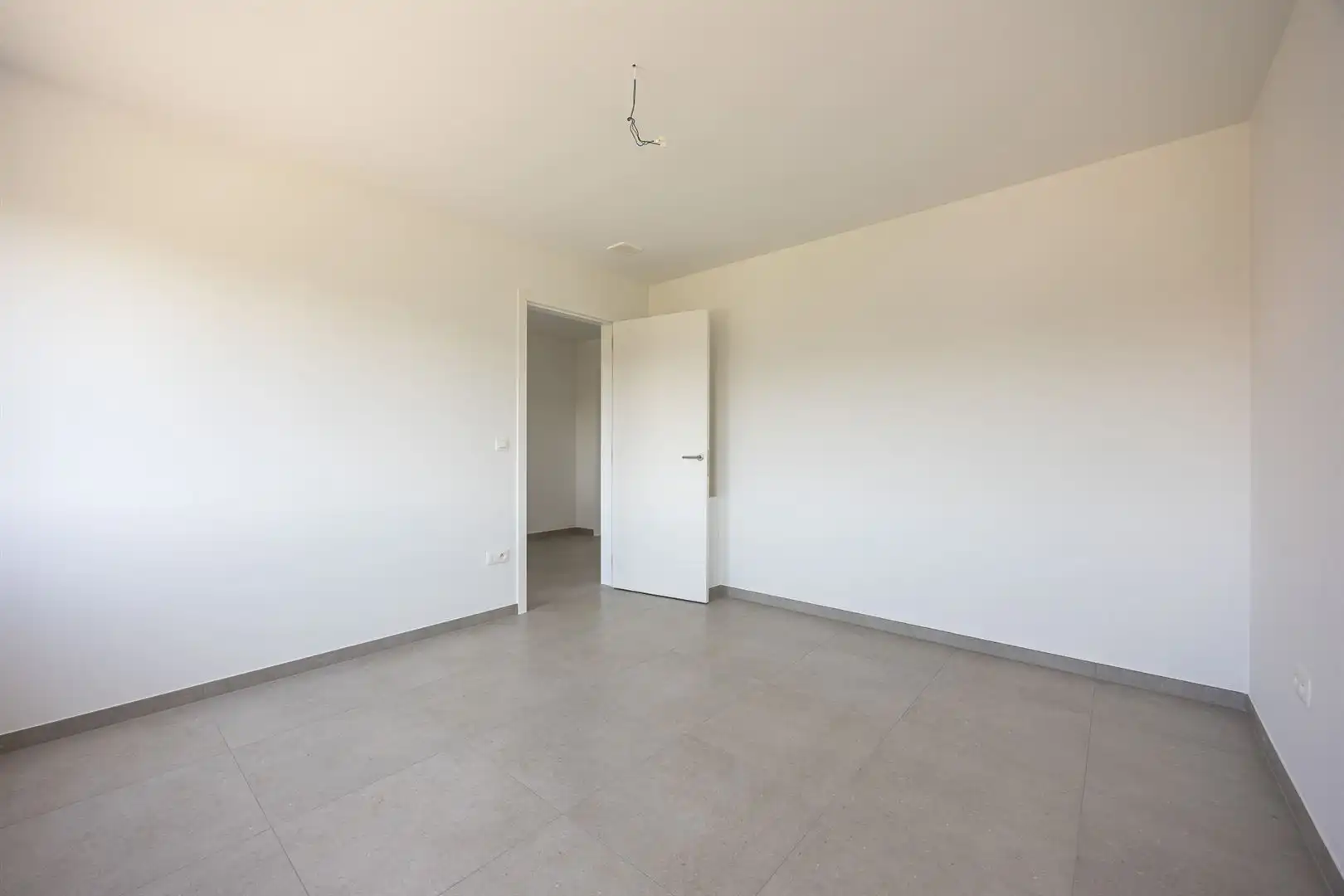 Recente nieuwbouwwoning met grote, zonnige tuin  foto 15