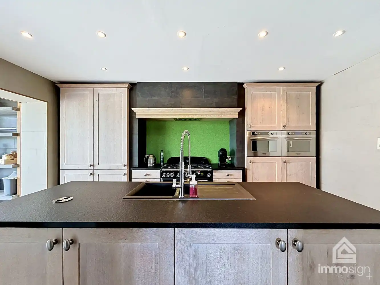 Ruime gezinswoning met drie slaapkamers te Opitter! foto 10